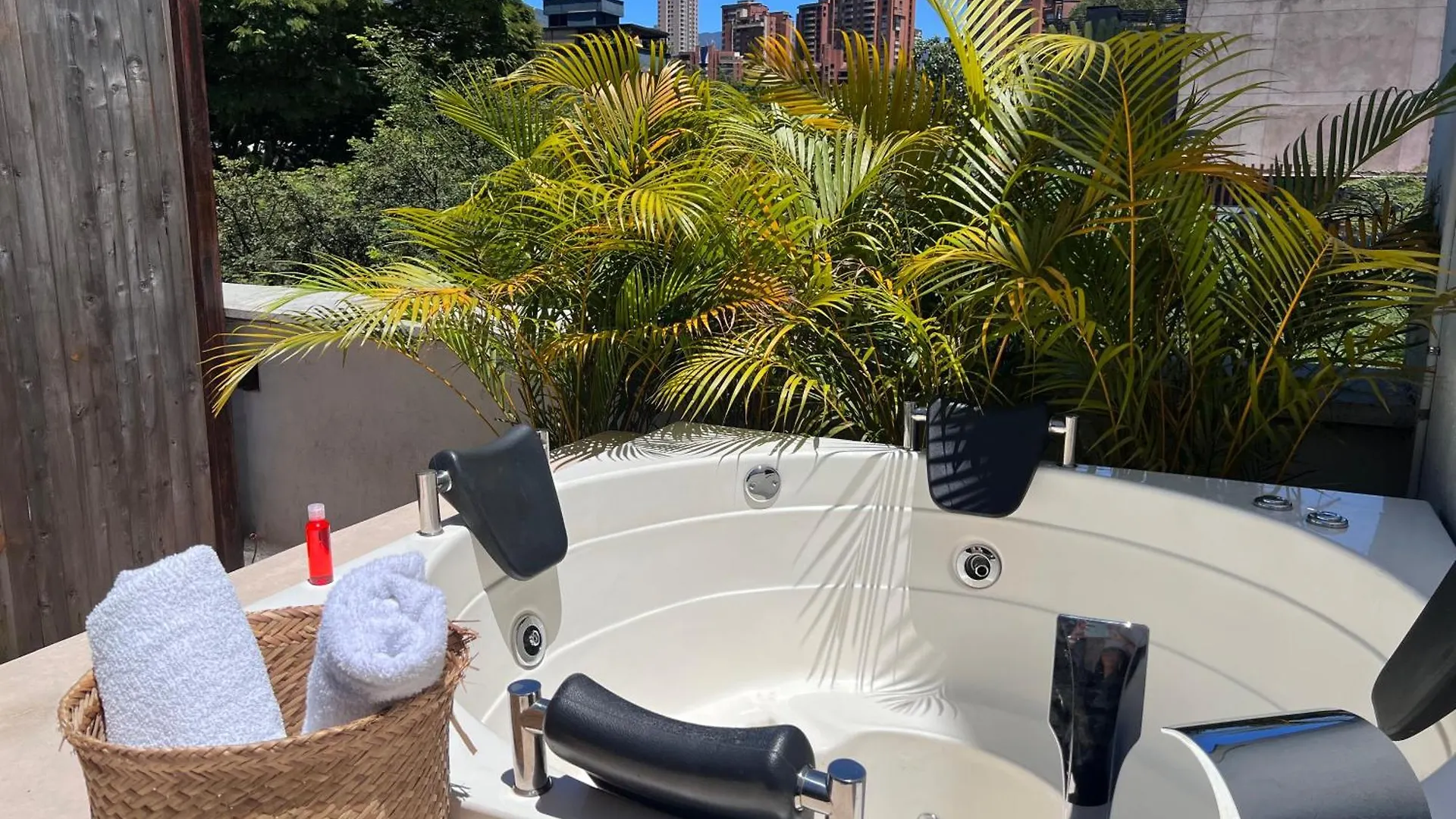 מדיין Provenza Luxury Apartments Terraza